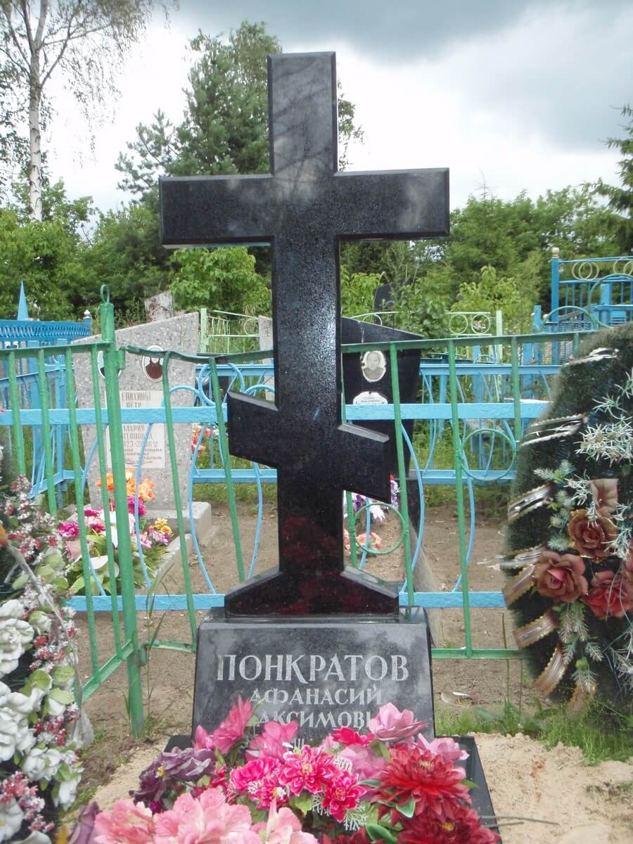 Памятник из гранита с крестом 22